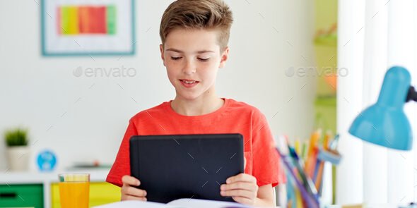 Έφηβοι: υπεύθυνοι ψηφιακοί πολίτες