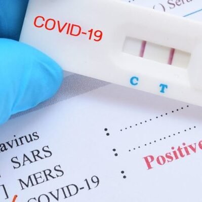 10 ερωτήσεις για την επαναλειτουργία σχολείων και self-test