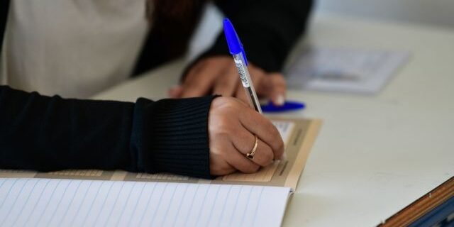 Πανελλαδικές 2022 – Ανακοινώθηκαν οι αλλαγές: Πόσα θέματα θα επιλέγονται και πώς θα βαθμολογούνται