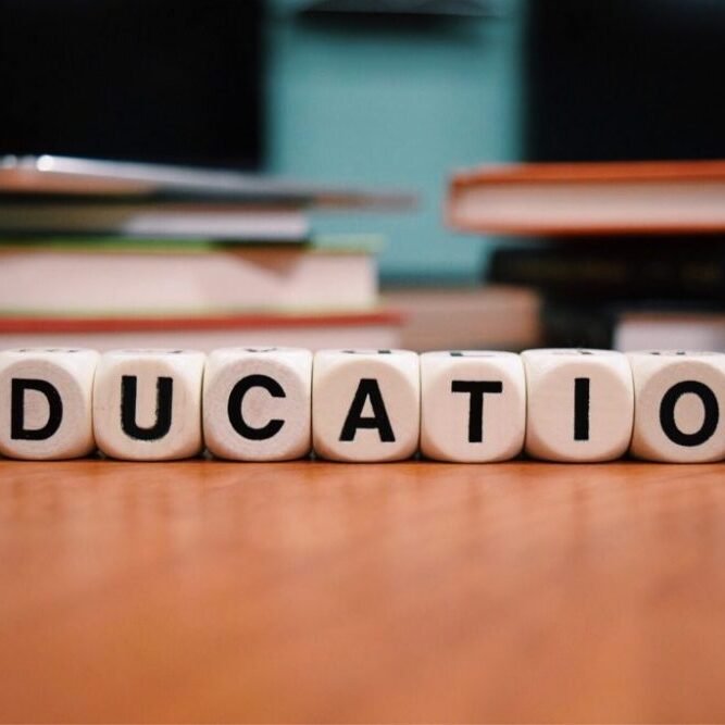 Υποχρεωτική Εκπαίδευση σε Ελλάδα και Ευρώπη.