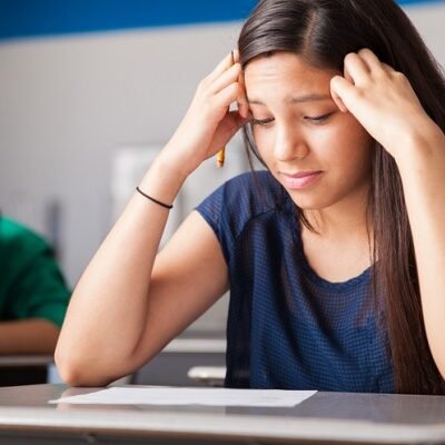 Σχολεία: 12.000 μαθητές θα επιβαρυνθούν τον Μάιο με υποχρεωτικές εξετάσεις σε Μαθηματικά και Γλώσσα