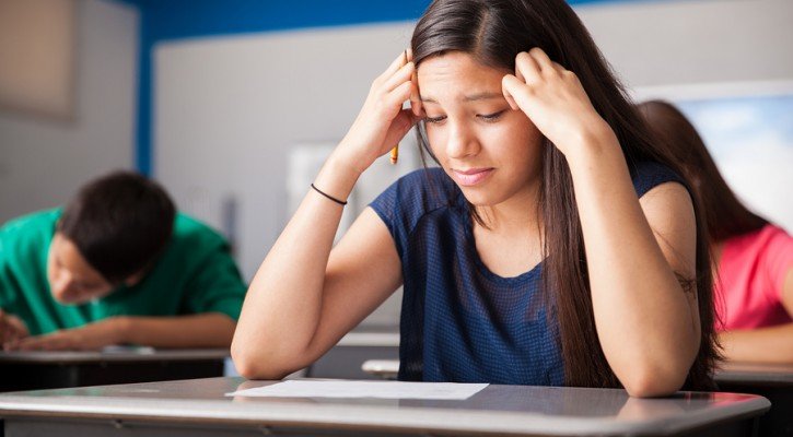 Σχολεία: 12.000 μαθητές θα επιβαρυνθούν τον Μάιο με υποχρεωτικές εξετάσεις σε Μαθηματικά και Γλώσσα