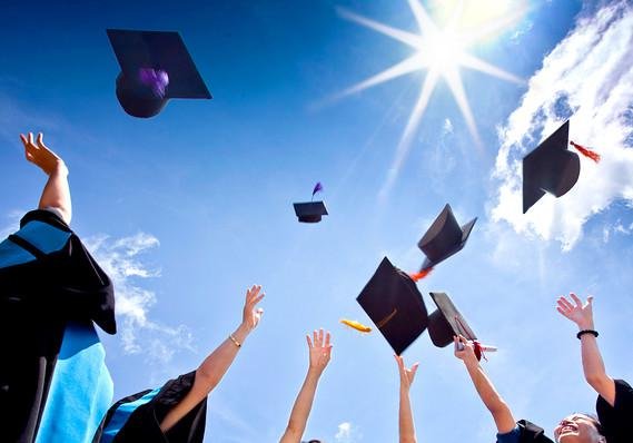 Πανελλήνιες 2022: Ποια Τμήματα Ελληνικών ΑΕΙ σε κάνουν κατευθείαν κάτοχο μεταπτυχιακού