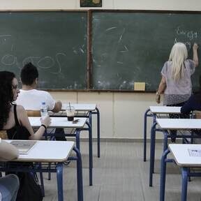 Πανελλαδικές 2022: Γιατί ιδιαίτερα φέτος οι υποψήφιοι πρέπει να προσέξουν πώς θα γράψουν στο μάθημα της Νεοελληνικής Γλώσσας