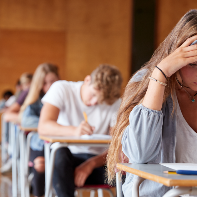 Τα προβλήματα των Πανελλαδικών Εξετάσεων