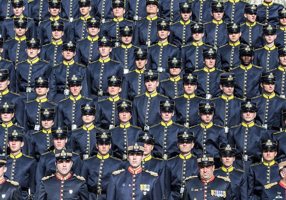 Στρατιωτικές Σχολές: Υπενθύμιση για την προκήρυξη διαγωνισμού