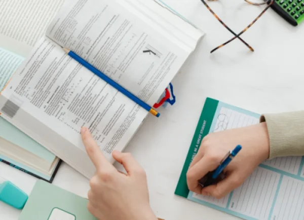 Τι πρέπει να γνωρίζουν οι υποψήφιοι για την εισαγωγή τους: Σ. Στρατηγάκης ενόψει των πανελλαδικών εξετάσεων