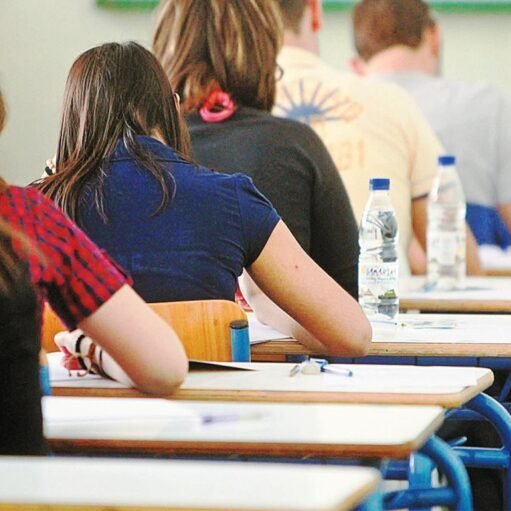 Υποψήφιοι Πανελληνίων 2025: Τι πρέπει να έχουν μαζί τους