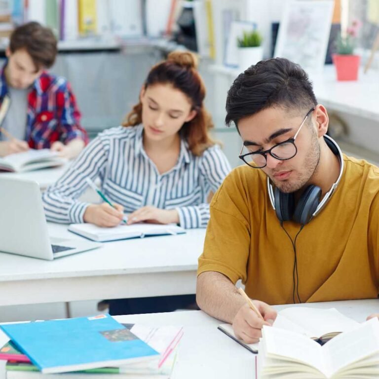 Αναλυτική κατανομή εισακτέων ανά κατηγορία υποψηφίων έτους 2024