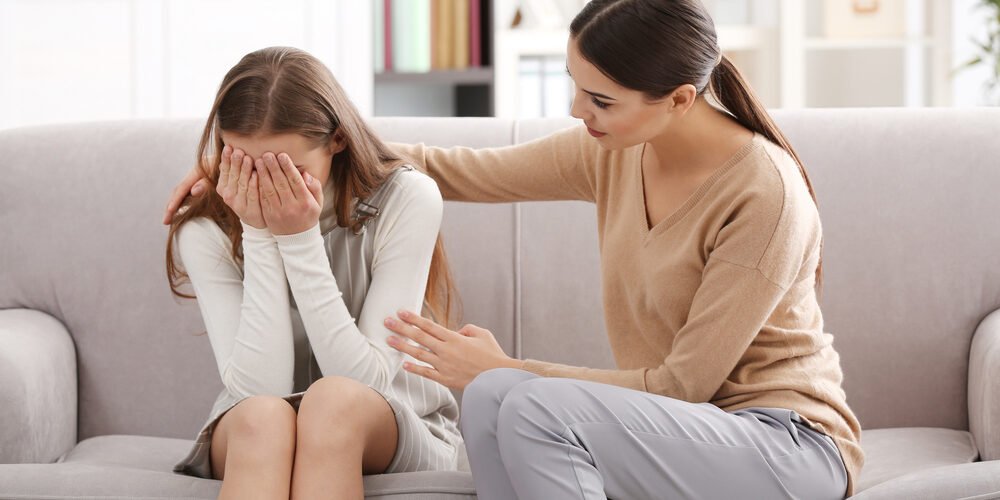 Εφηβεία: Δωρεάν διαδικτυακά ψυχο-εκπαιδευτικά σεμινάρια για γονείς