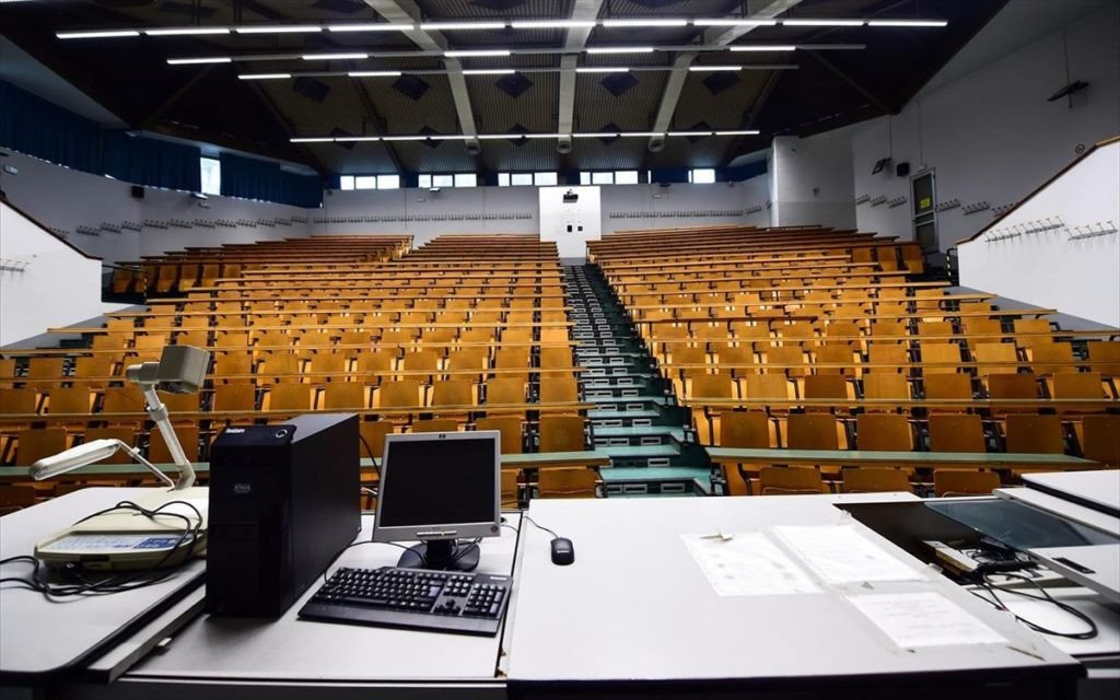 Πόσα ιδιωτικά πανεπιστήμια αντέχει η Ελλάδα;